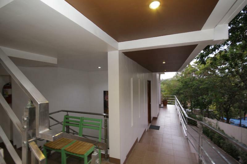 Westcliff Villa By Bluewaves Balabag  Eksteriør billede